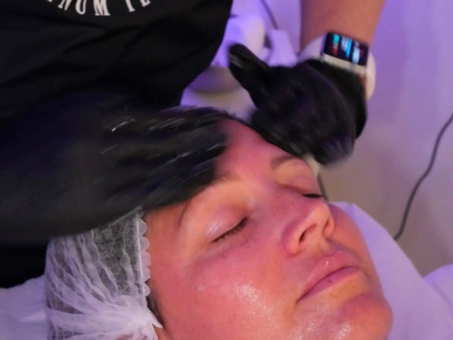 Advanced skin facial